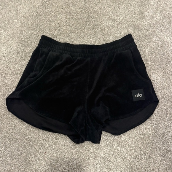 ALO Yoga Pants - Alo sold out black terry cloth shorts size small EUC